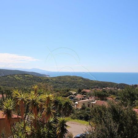 Appartamento Con Giardino 토레 데이 코르사리 외부 사진