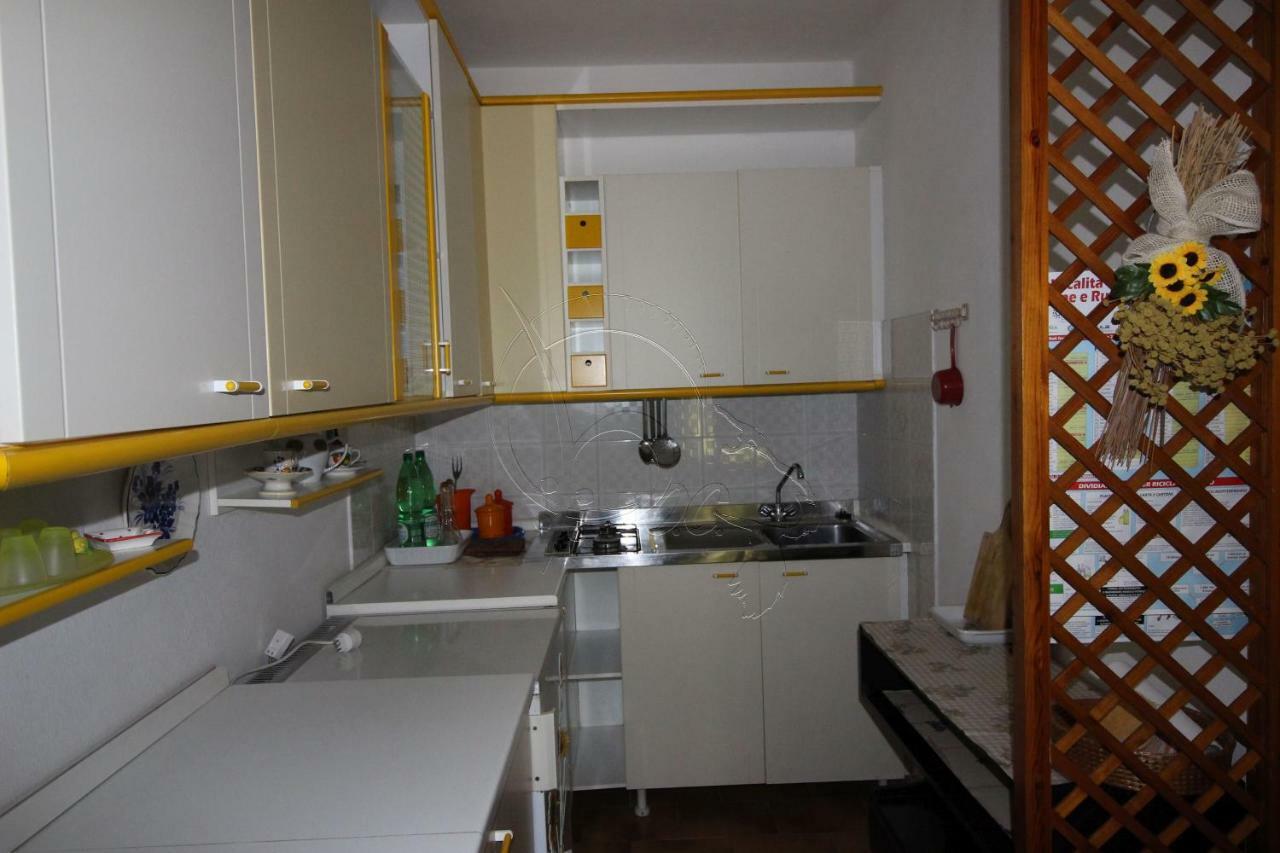 Appartamento Con Giardino 토레 데이 코르사리 외부 사진