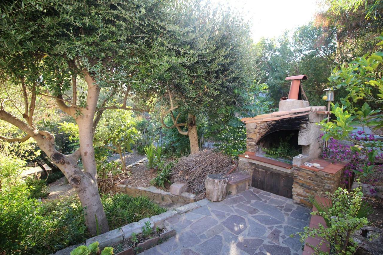 Appartamento Con Giardino 토레 데이 코르사리 외부 사진