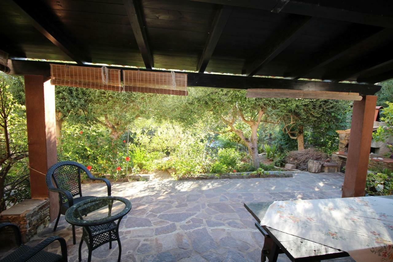 Appartamento Con Giardino 토레 데이 코르사리 외부 사진
